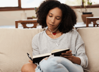 7 Journaling Experts Empowering Emotional Reflection